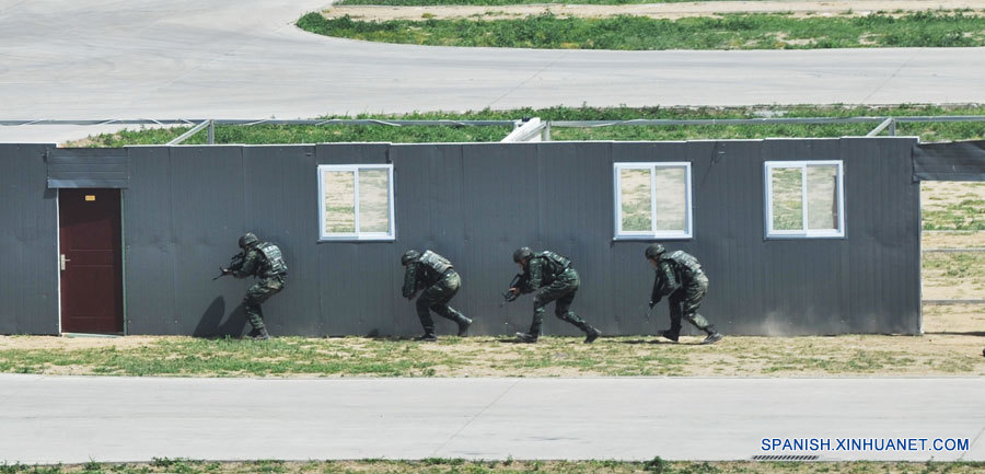 Policía de Beijing realiza ejercicio contra terrorismo