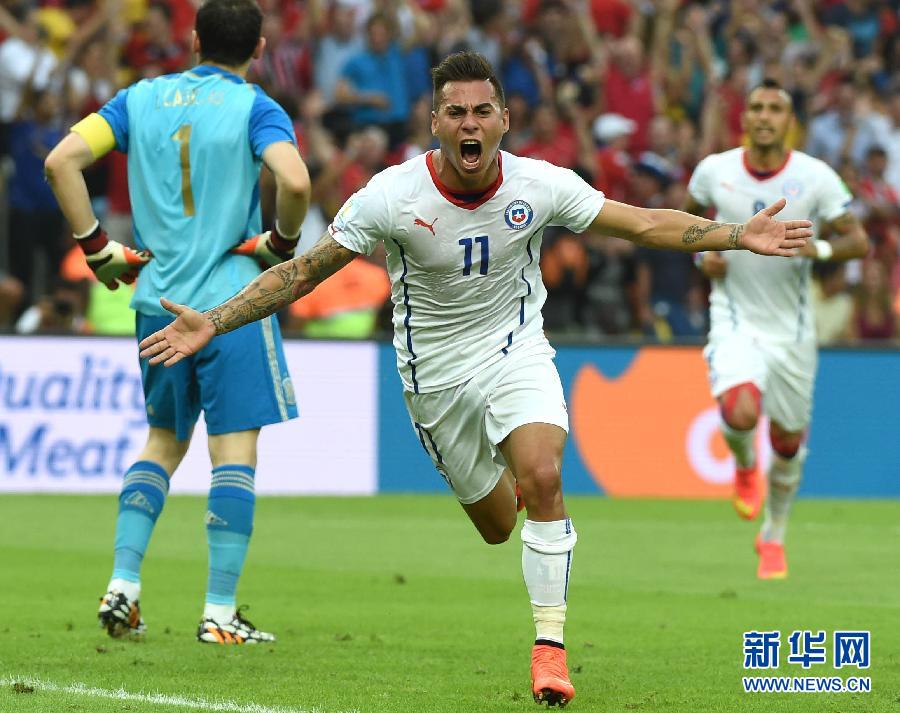 MUNDIAL 2014: Chile elimina a selección campeona con triunfo 2-0