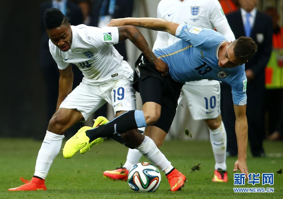 MUNDIAL 2014: Suárez regresa y ayuda a Uruguay a ganar 2-1 contra Inglaterra