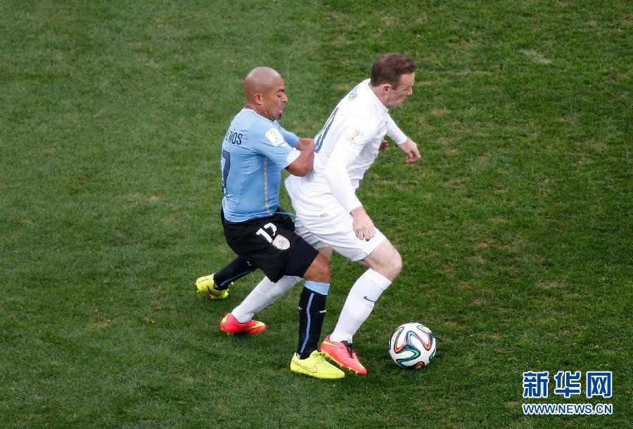 MUNDIAL 2014: Suárez regresa y ayuda a Uruguay a ganar 2-1 contra Inglaterra