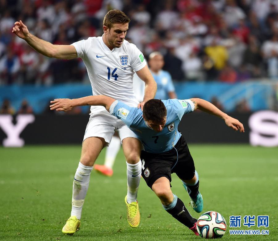 MUNDIAL 2014: Suárez regresa y ayuda a Uruguay a ganar 2-1 contra Inglaterra