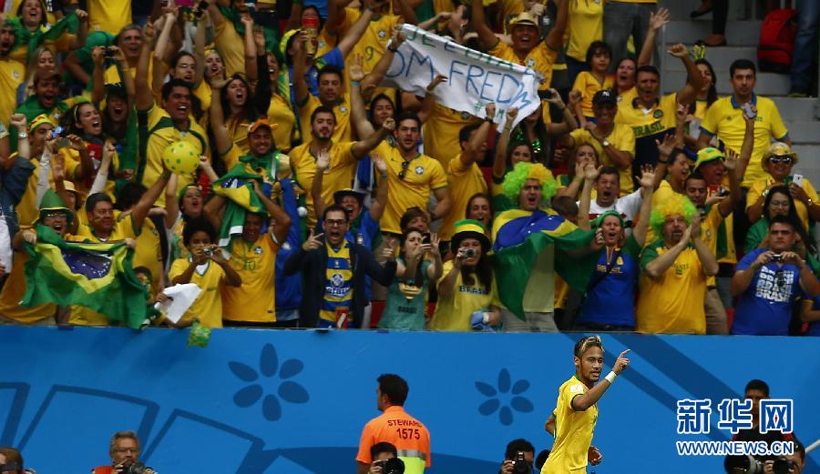 MUNDIAL 2014: Brasil golea 4-1 a Camerún y disputará octavos de final ante Chile