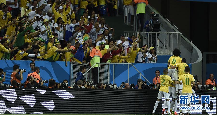 MUNDIAL 2014: Brasil golea 4-1 a Camerún y disputará octavos de final ante Chile