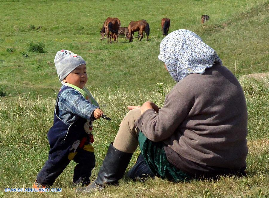 China: Vida cotidiana de condado Yining de Xinjiang 