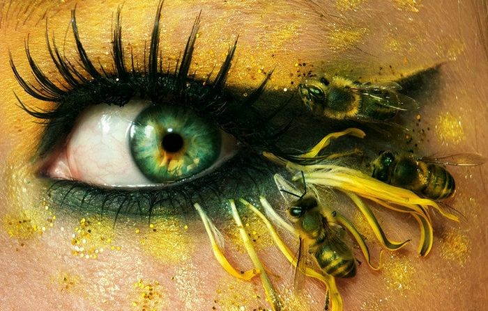 Maquilladora alemana crea obras de arte en sus ojos