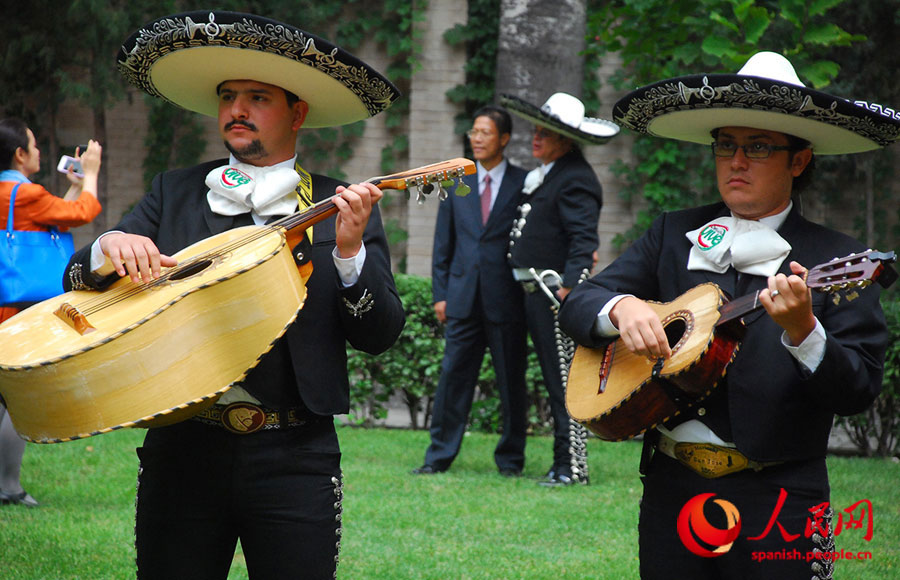 La celebración contó con una actuación cultural de una agrupación de Mariachis