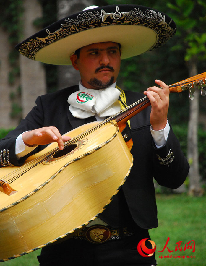 La celebración contó con una actuación cultural de una agrupación de Mariachis