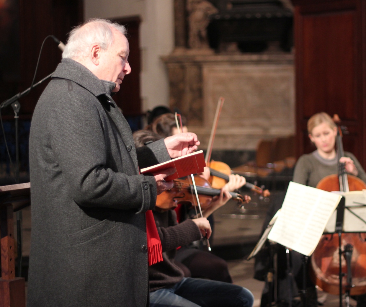 Fallece director de orquesta británico Christopher Hogwood