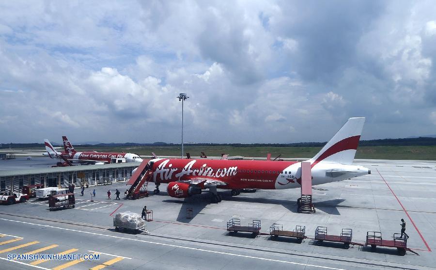 AirAsia confirma que su vuelo QZ8501 pierde contacto