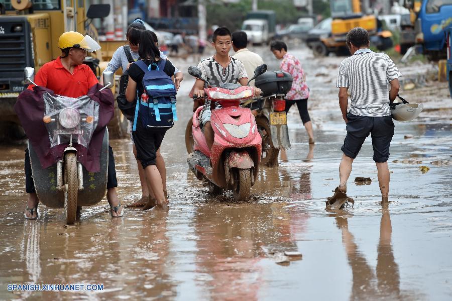 Cuatro muertos y cinco desaparecidos tras tormenta en este de China