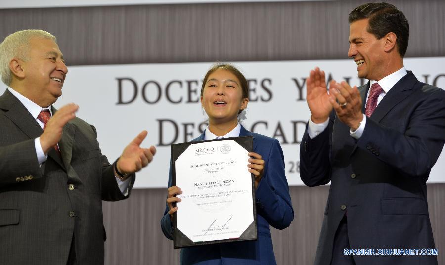 Rechaza presidente mexicano fines de privatización en reforma educativa 3