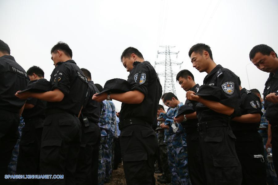 Celebrada ceremonia de duelo por fallecidos en explosión de Tianjin