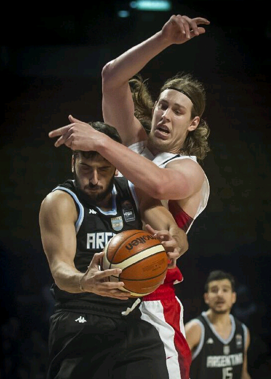 Baloncesto: Argentina vence 94-87 a Canadá en Torneo FIBA Américas 2015 en México