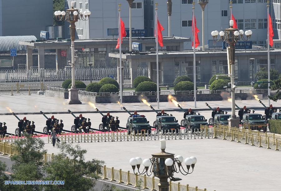 Salva de 70 ca?onazos da comienzo a celebraciones de Día de la Victoria de China