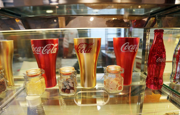 Inauguran un restaurante de Coca-Cola en Shanghai