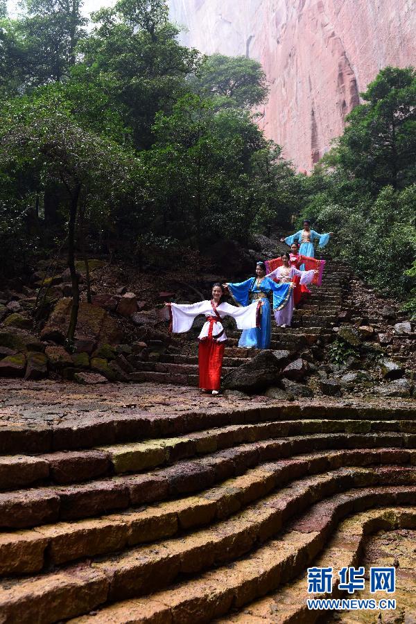 Fiesta cultural de ropa de dinastía Han en Jiangxi