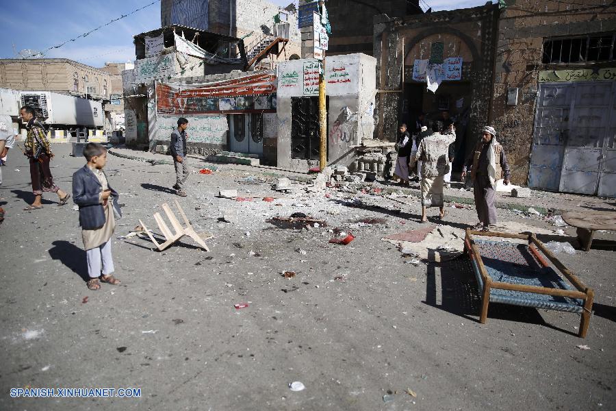 Dos atentados suicidas sacuden mezquita de capital yemení durante oraciones de Eid al-Adha