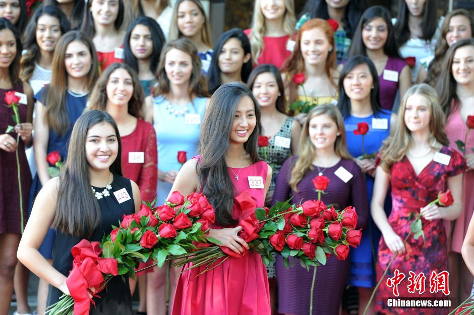 Chica de origen chino competirá por Reina de Rosa de EEUU