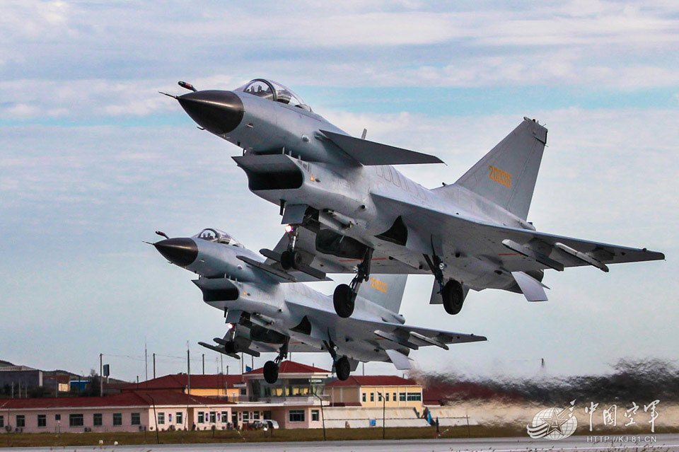 Entrenamiento de reabastecimiento en el aire en China