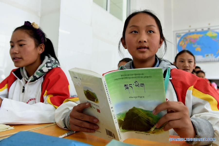 Educación bilingüe en áreas tibetanas de Yunnan