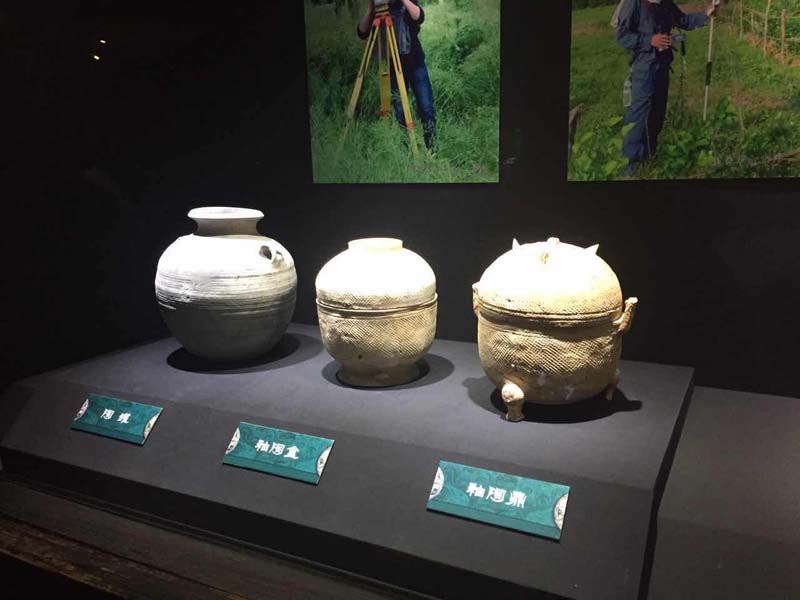 Periodistas extranjeros visitan el Museo Provincial de Jiangxi y la aldea Yanfang de Ji′an