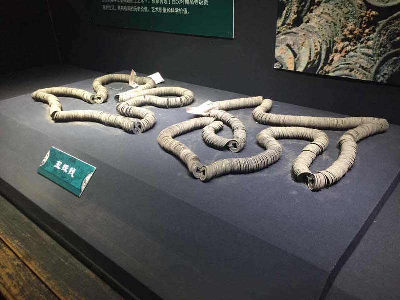 Periodistas extranjeros visitan el Museo Provincial de Jiangxi y la aldea Yanfang de Ji′an