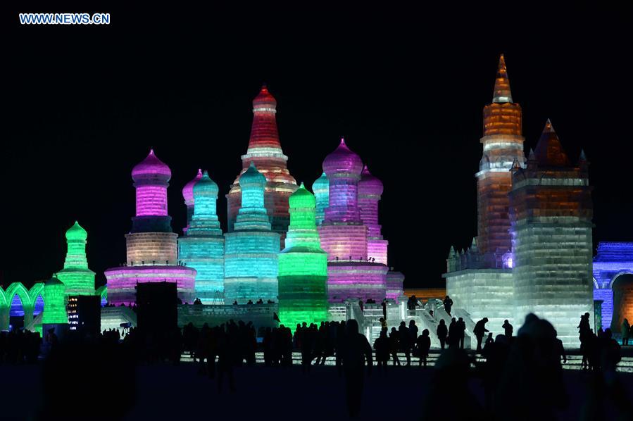 Inauguran el Festival Internacional de Hielo y Nieve de Harbin