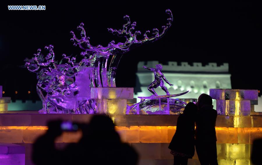 Inauguran el Festival Internacional de Hielo y Nieve de Harbin