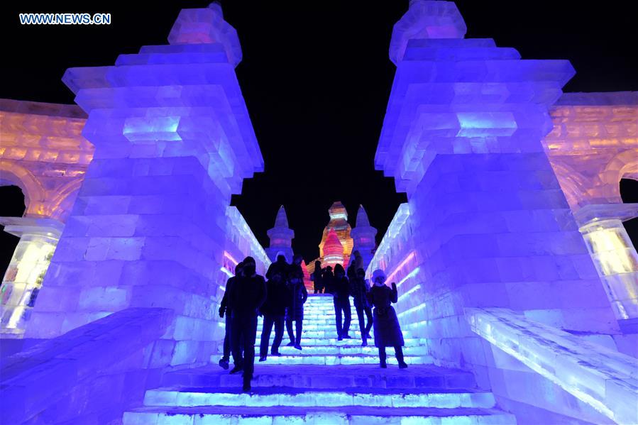 Inauguran el Festival Internacional de Hielo y Nieve de Harbin