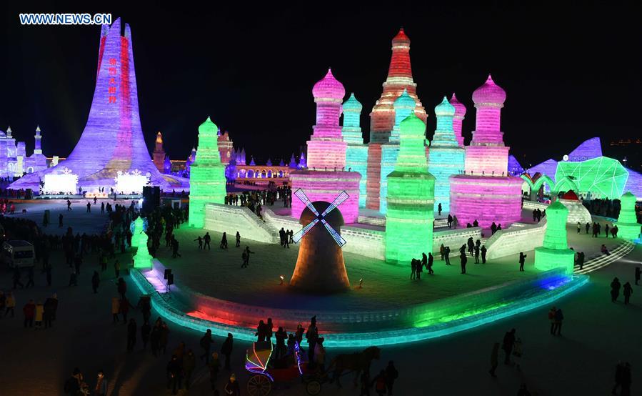 Inauguran el Festival Internacional de Hielo y Nieve de Harbin