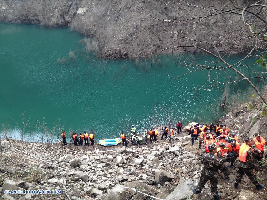 Cinco desaparecidos tras accidente vial en este de China