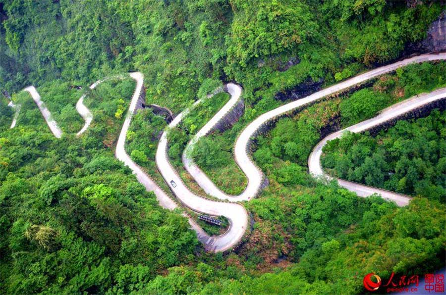 Carretera de las 99 curvas al cielo