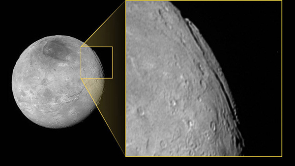 Descubren un superca?ón en una luna de Plutón