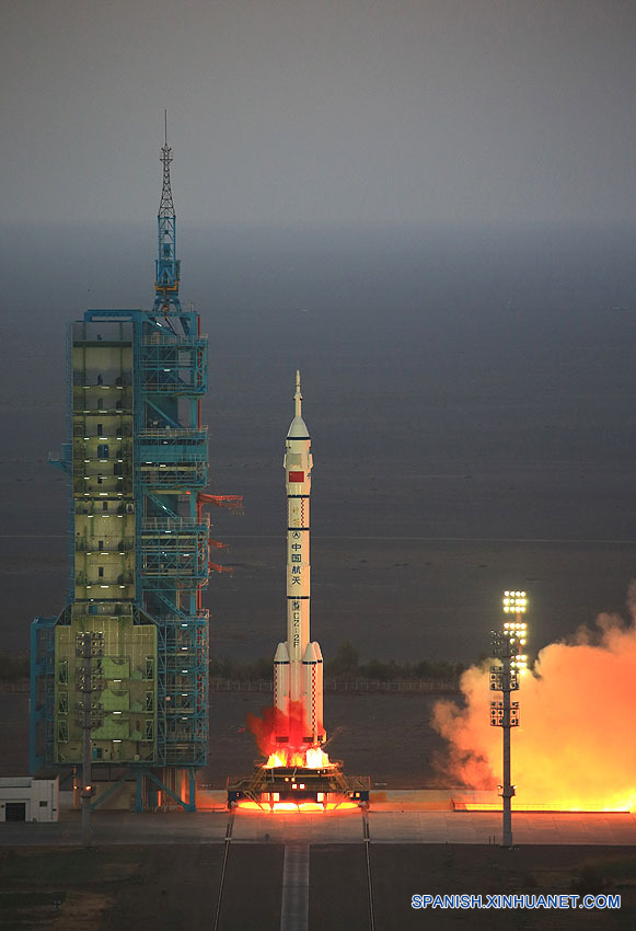 Despega nave espacial tripulada Shenzhou-11