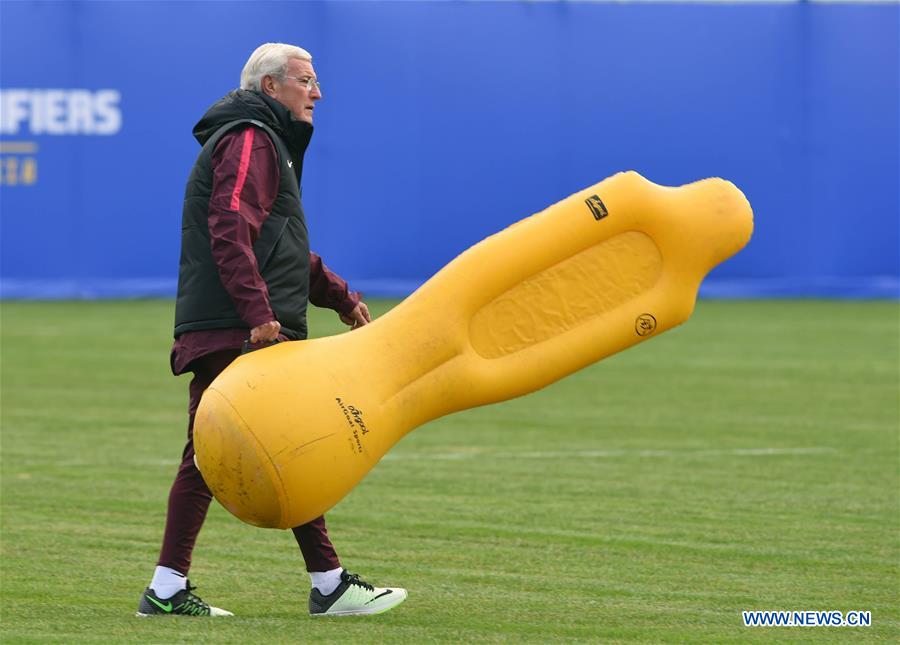 Lippi comienza los entrenamientos con la selección nacional de fútbol de China en Kunming