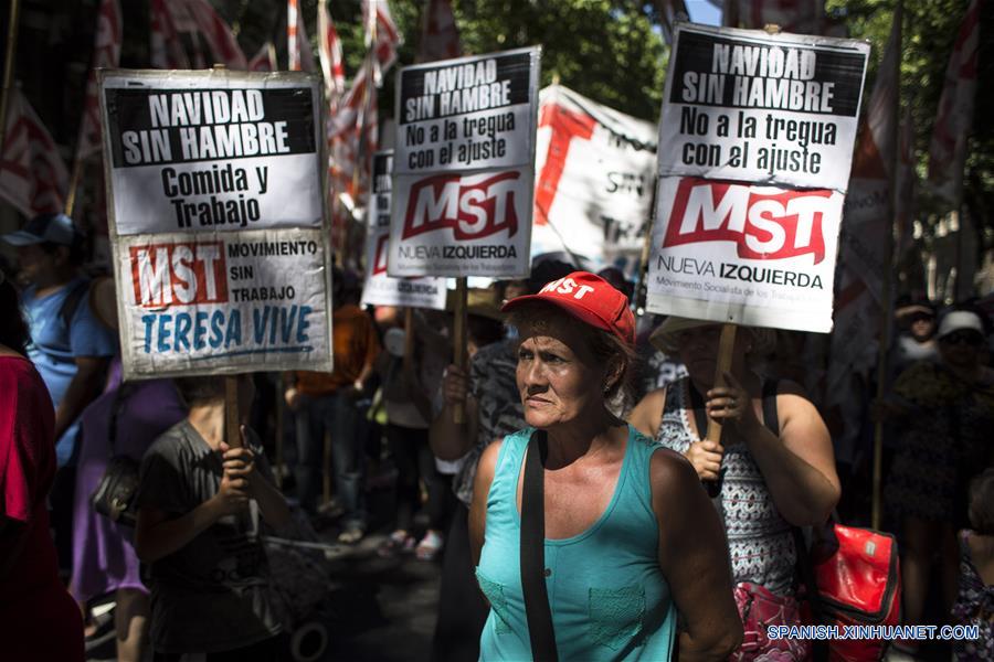 Marcha en el marco de los 15 a?os de las protestas contra el estado de sitio decretado en Argentina