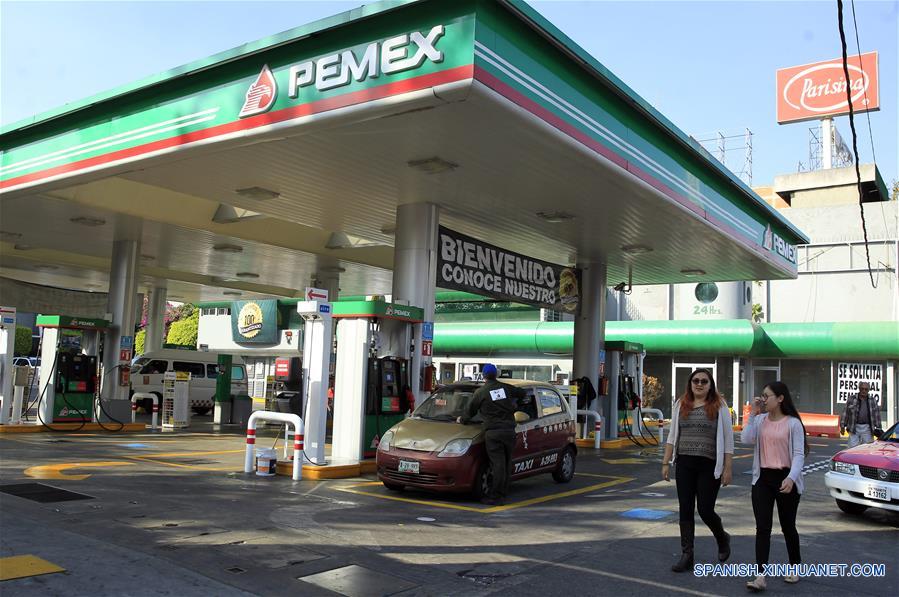 Precios de gasolinas en México subirán hasta 20 por ciento a partir de 2017