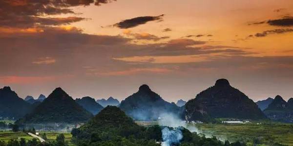 Paisaje pintoresco desde Guizhou hasta Yunnan