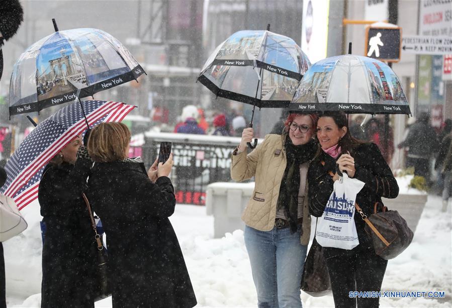 Tormenta invernal azota noreste de Estados Unidos y se cancelan 6.000 vuelos