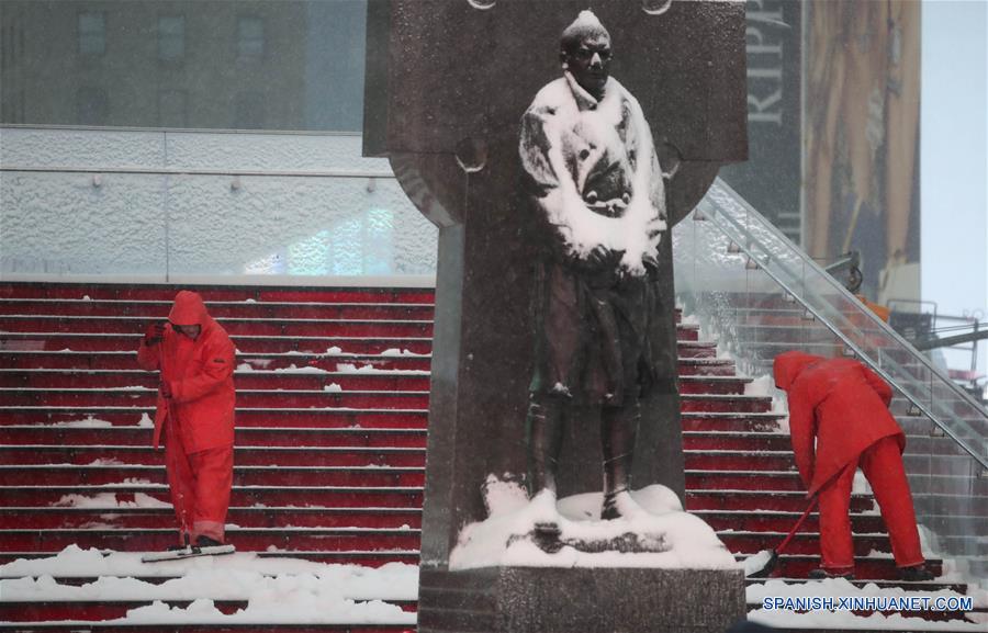 Tormenta invernal azota noreste de Estados Unidos y se cancelan 6.000 vuelos