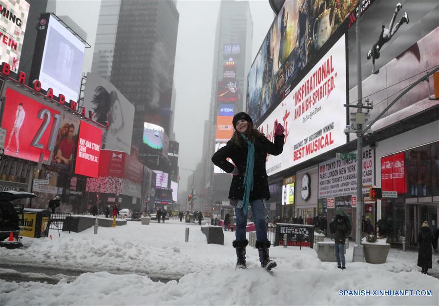 Tormenta invernal azota noreste de Estados Unidos y se cancelan 6.000 vuelos