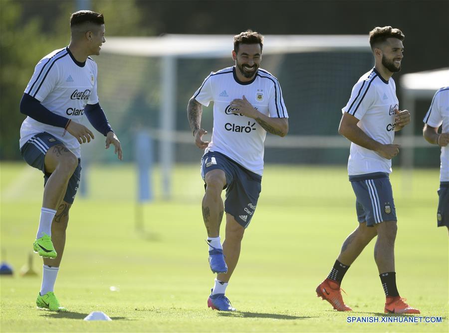 Selección de Argentina se entrenan para enfrentar a Chile