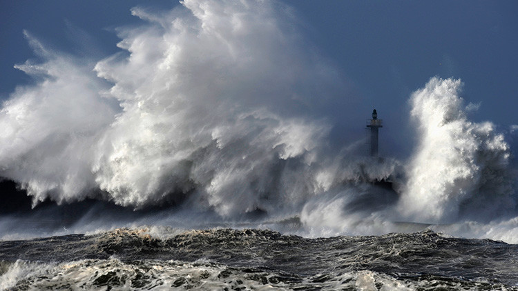 Vaticinan que un tsunami podría arrasar en minutos la costa de Espa?a y Portugal