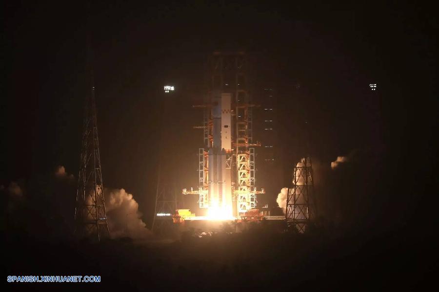 China lanza su primera nave espacial de carga, la Tianzhou-1