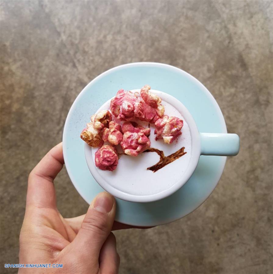 Tazas de café con leche decoradas por barista Lee Kang Bin