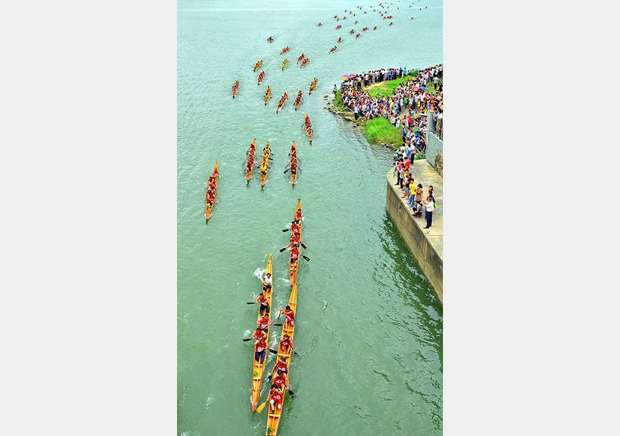 Varios fotógrafos nos muestran las celebraciones del Festival del Bote de Dragón en China