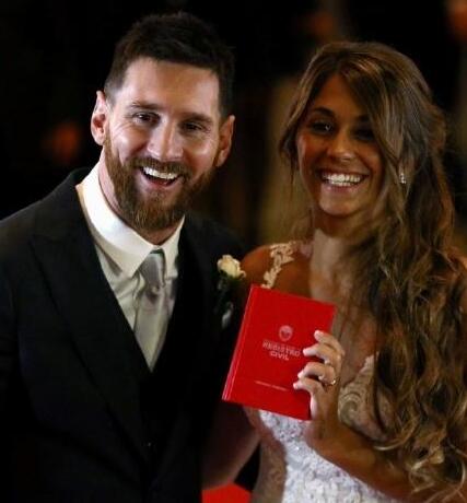 Messi agradece acompa?amiento en su boda