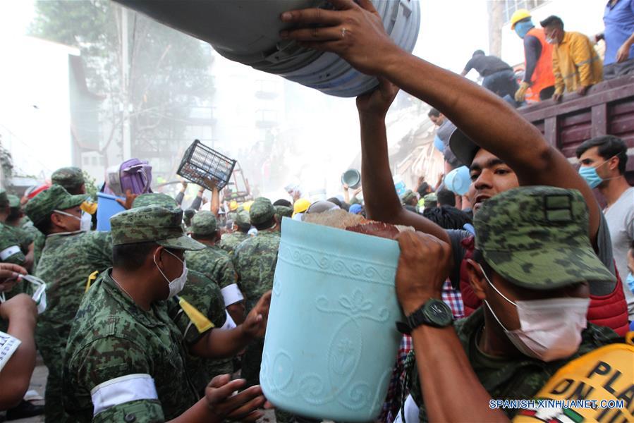 Suman 194 los muertos por terremoto en México