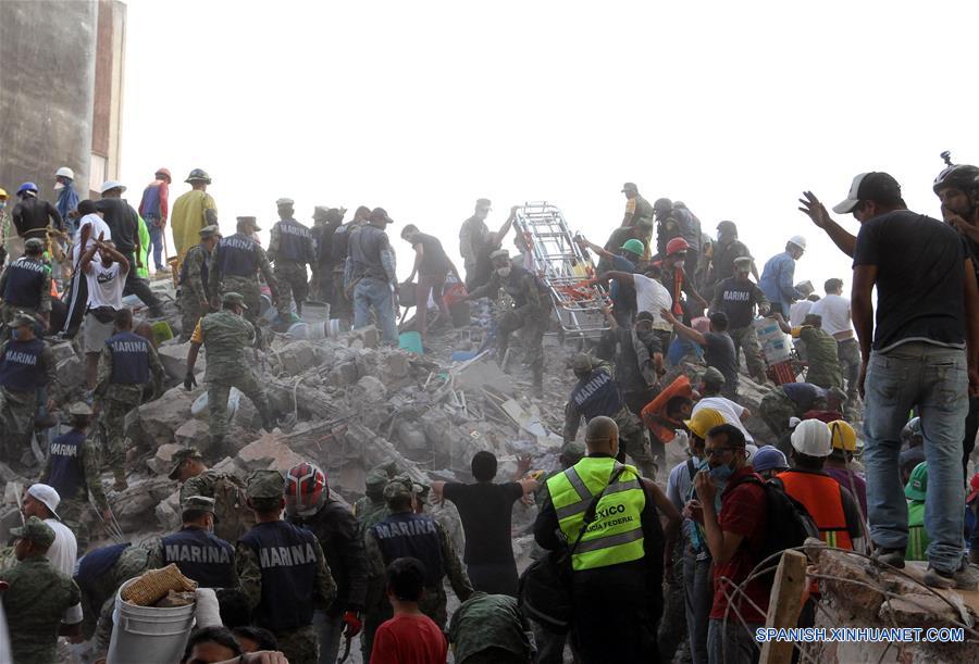 Suman 194 los muertos por terremoto en México