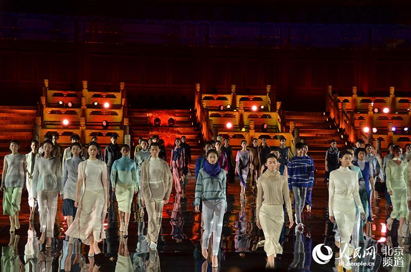 Semana de la Moda Beijing 2017 enciende la pasión por el arte del vestir